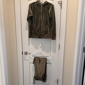 White Mark Olive Velour Jacket